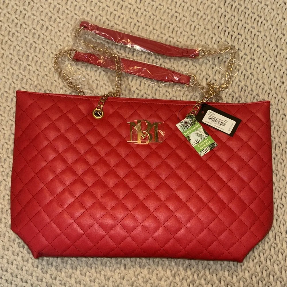 🆕 Badgley Mischka Red Quilted Chain Strap Bag - Vegan Leather - Picture 2 of 15